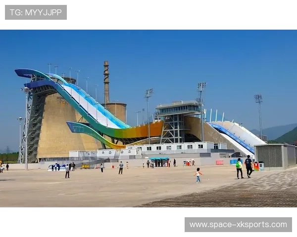 冬奥场馆赛后利用报告：首钢滑雪大跳台接待游客翻倍