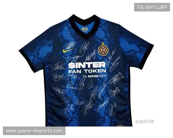 周边商品销售增长,球星签名款受追捧 周边商品销售增长,球星签名款受追捧