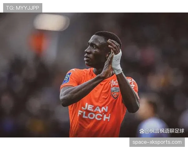 洛里昂1-1巴黎FC：主场顽强逼平对手，拿到宝贵一分